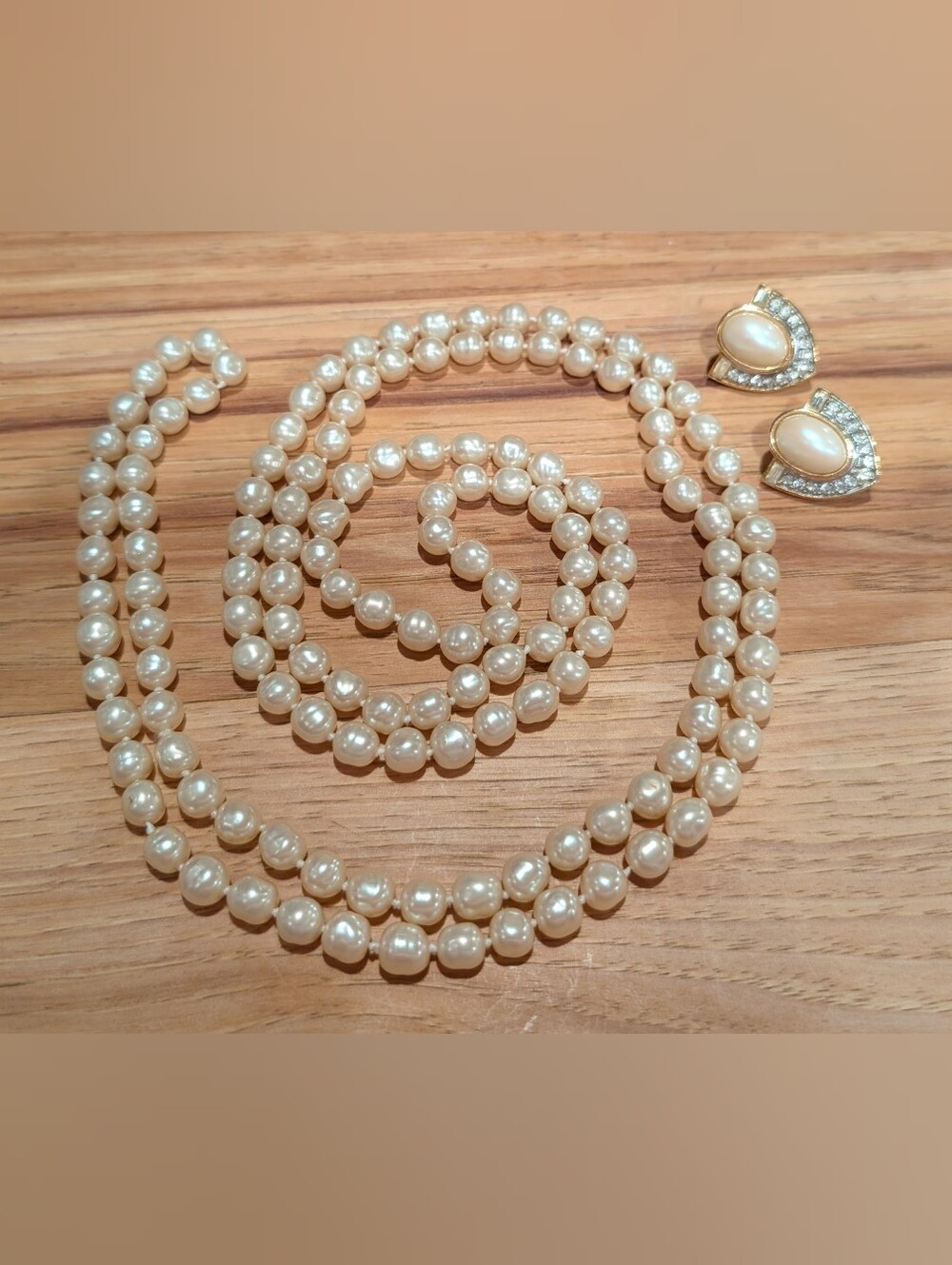 Classic Ivory Pearl Necklace and Earrings Set - Timeless Women's Jewelry